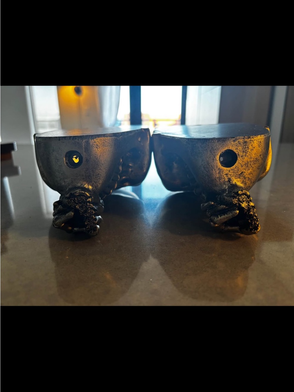 Set of two Gold “Speak no Evil” Skull Planters - Picture 4 of 5